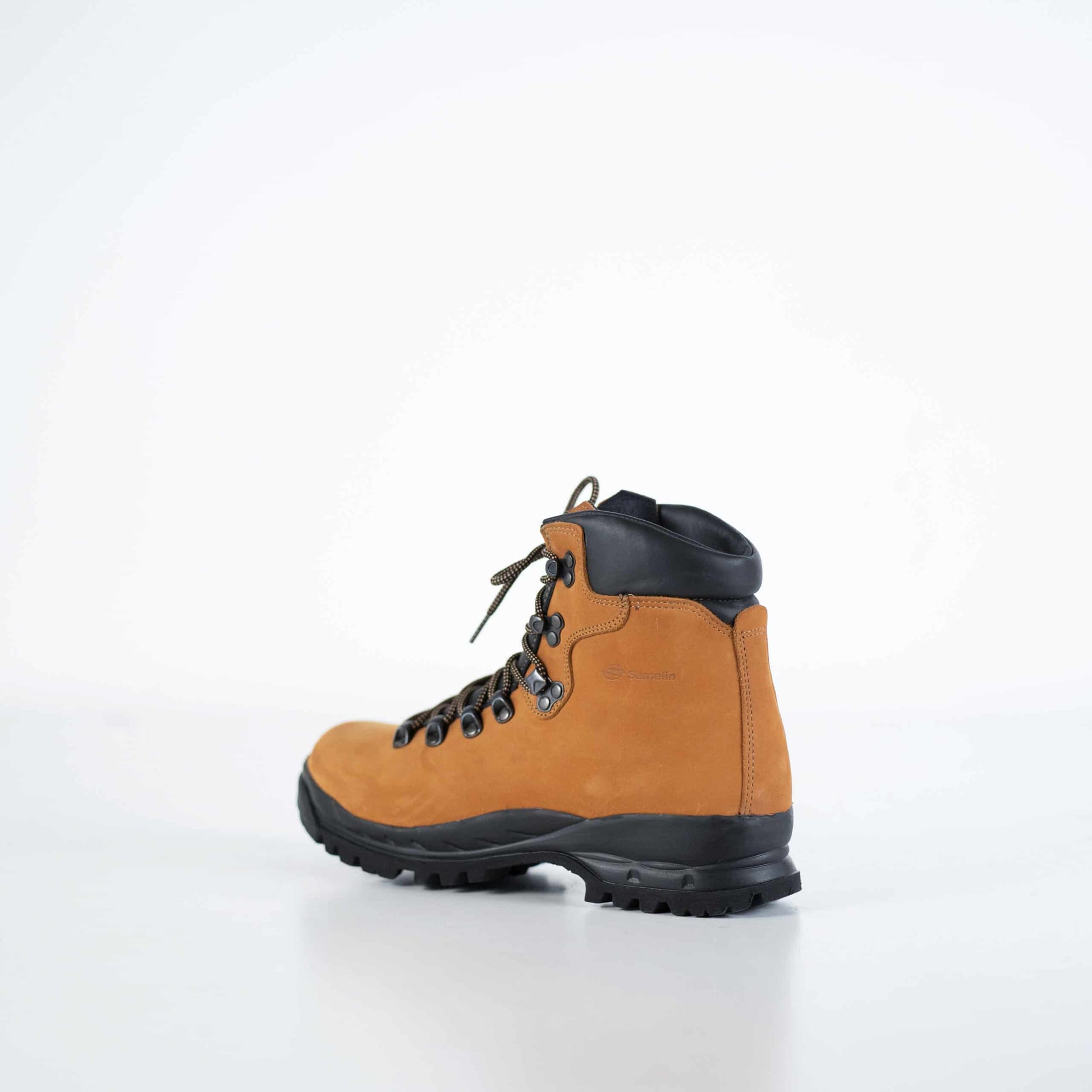 5531 Sella Hiking Boots